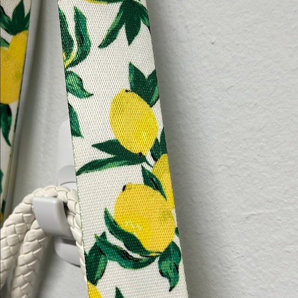 Ahdorned | Vegan Tote Bag w/ Lemon Removable Crossbody Strap ๐ - Picture 8 of 16